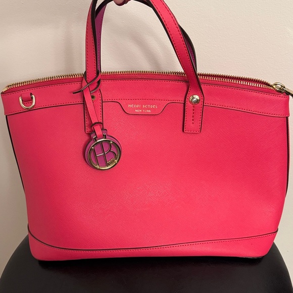 Henri Bendel Bag with Strap - Picture 5 of 12